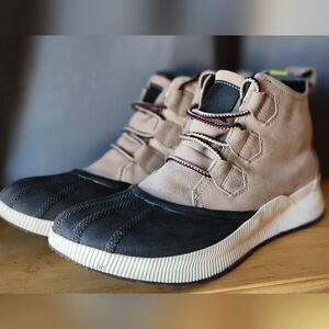 Sorel Women's Out N About IV Classic Waterproof - Omega Taupe / Black